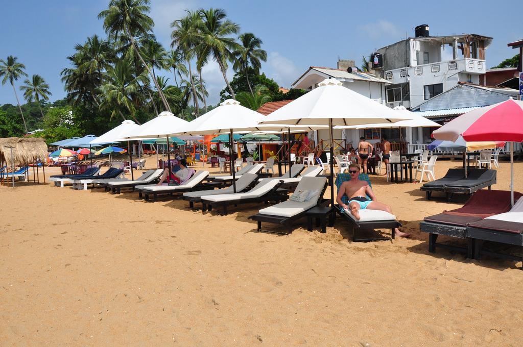 Surfcity Guesthouse Unawatuna Exterior photo